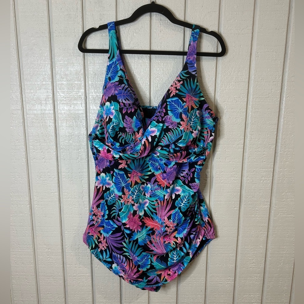 Swimsuits For All Sarong Front Swimsuit, size 22.